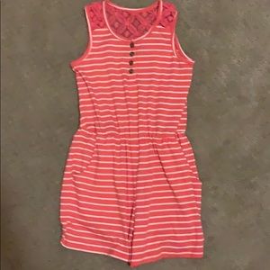 Cute girls romper with pockets!